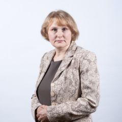 Устинова Елена